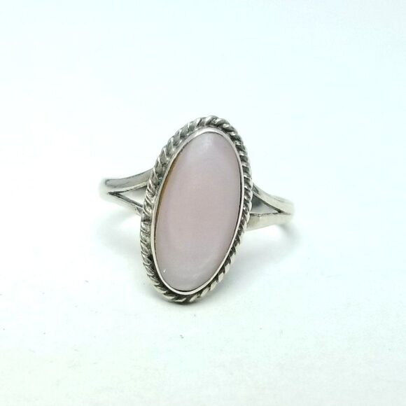 Vintage Light Pink Oval Inlay Sterling Silver Ring, Size 6 1/2, Signed - Picture 2 of 8